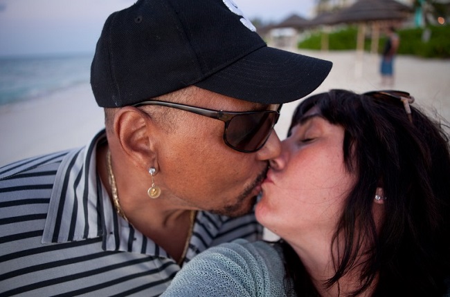 aaron neville with wife sarah friedman