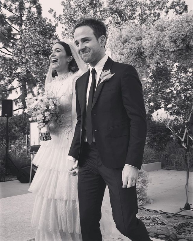 taylor goldsmith wedding mandy moore