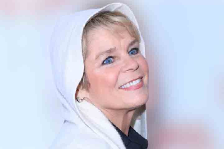 Kristine Debell's Biography